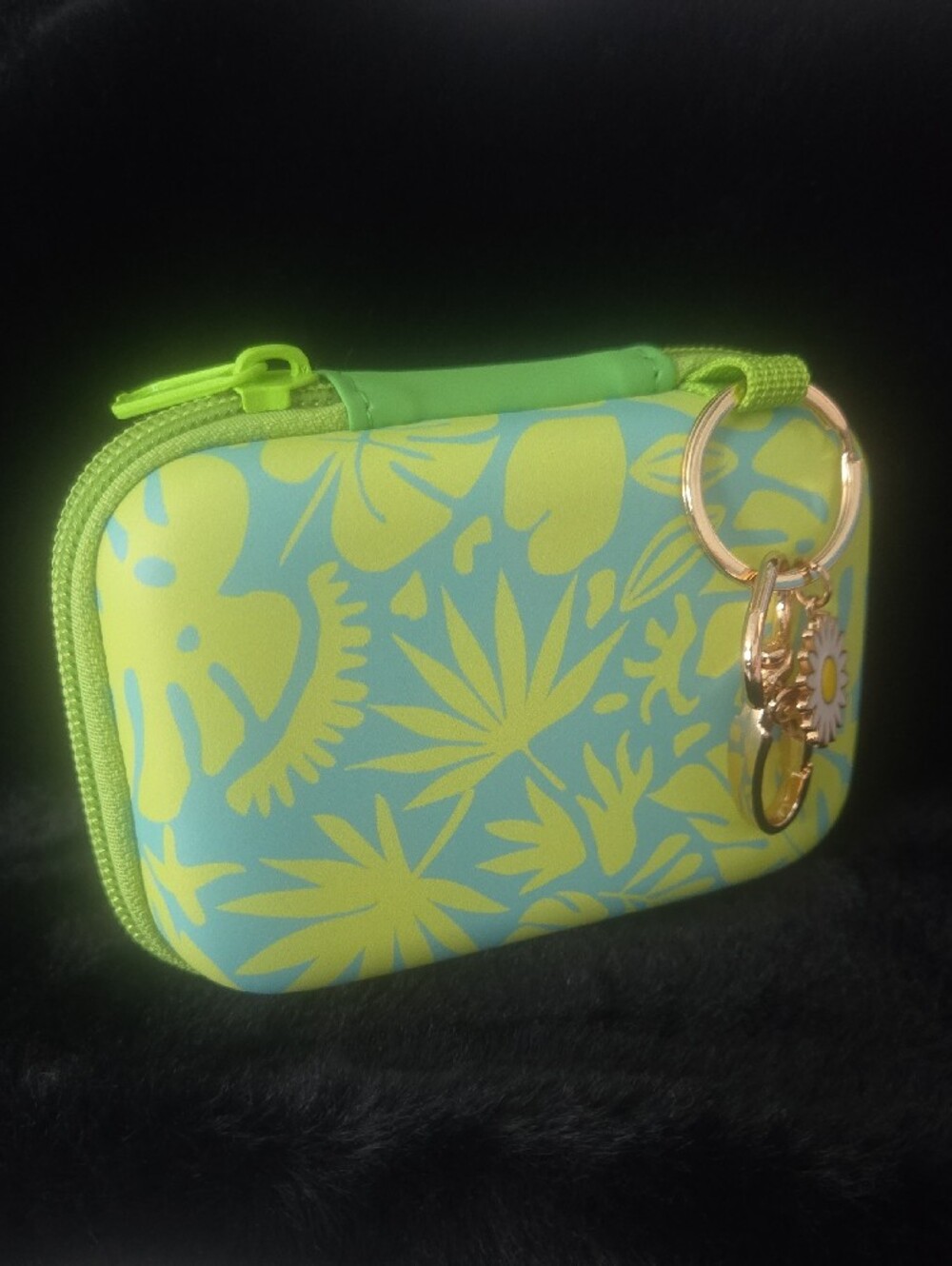 Floral Pattern Hard Shell Keychain - Picture 2 of 5